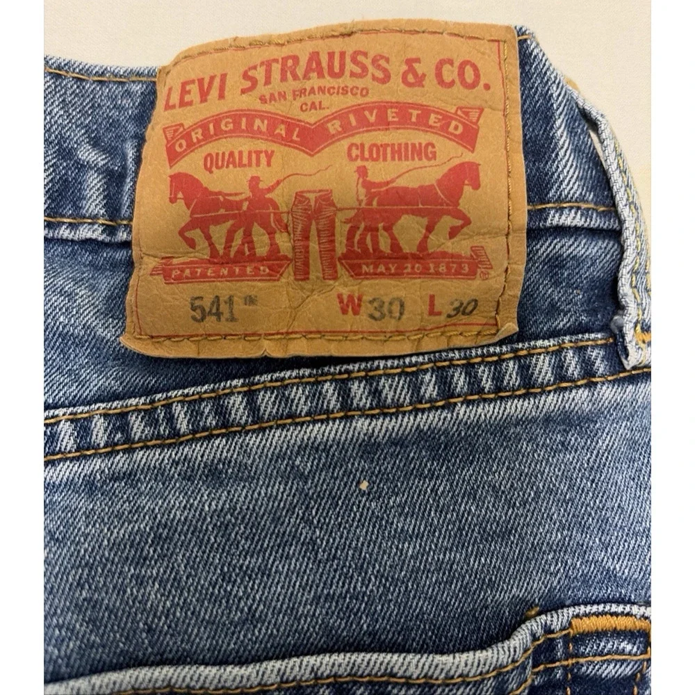 Levis Premium 541 Athletic Taper Jeans Mens 30x30 Medium Wash Blue Stretch Denim